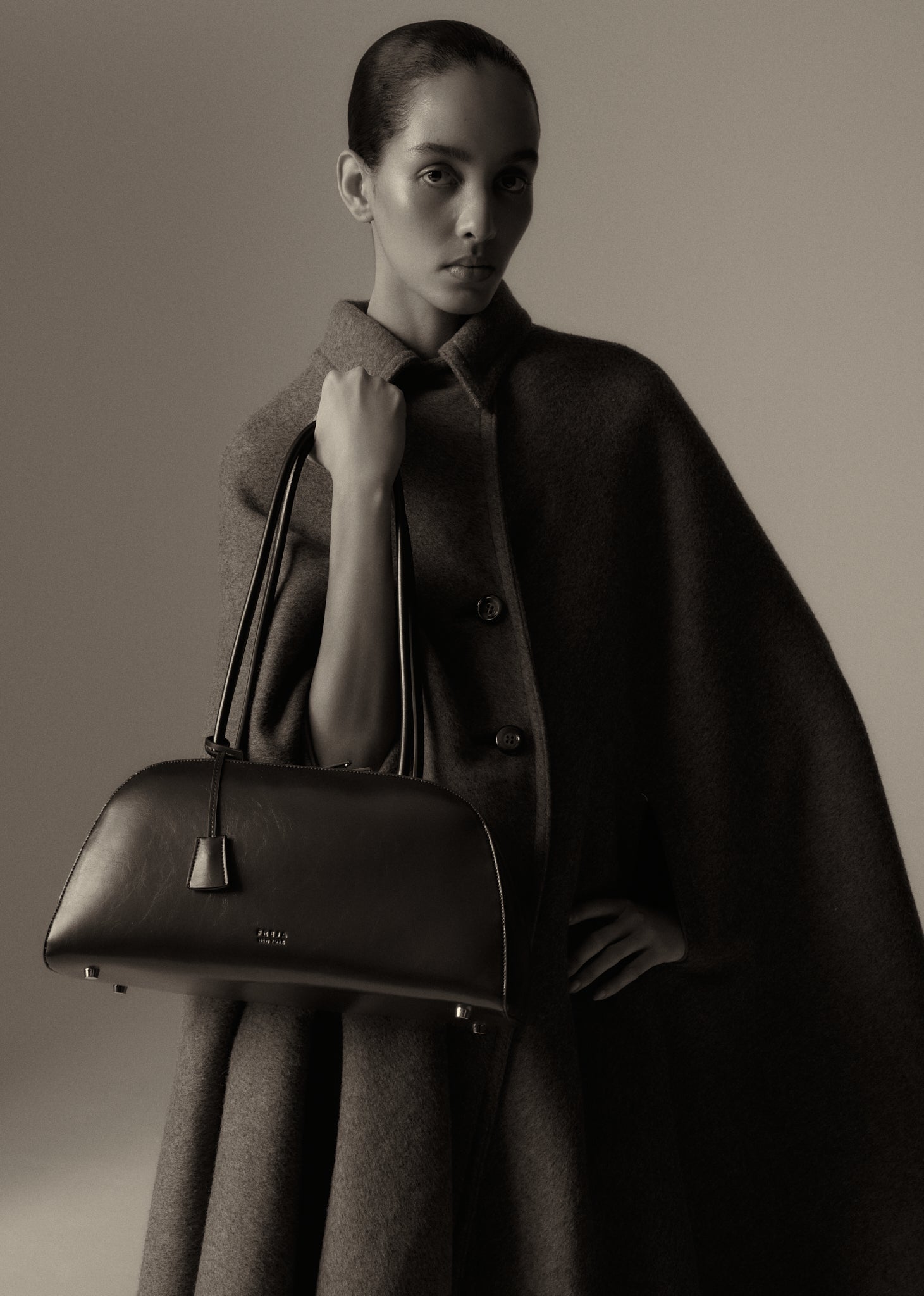 Alma Bag Standard - Nav Collection
