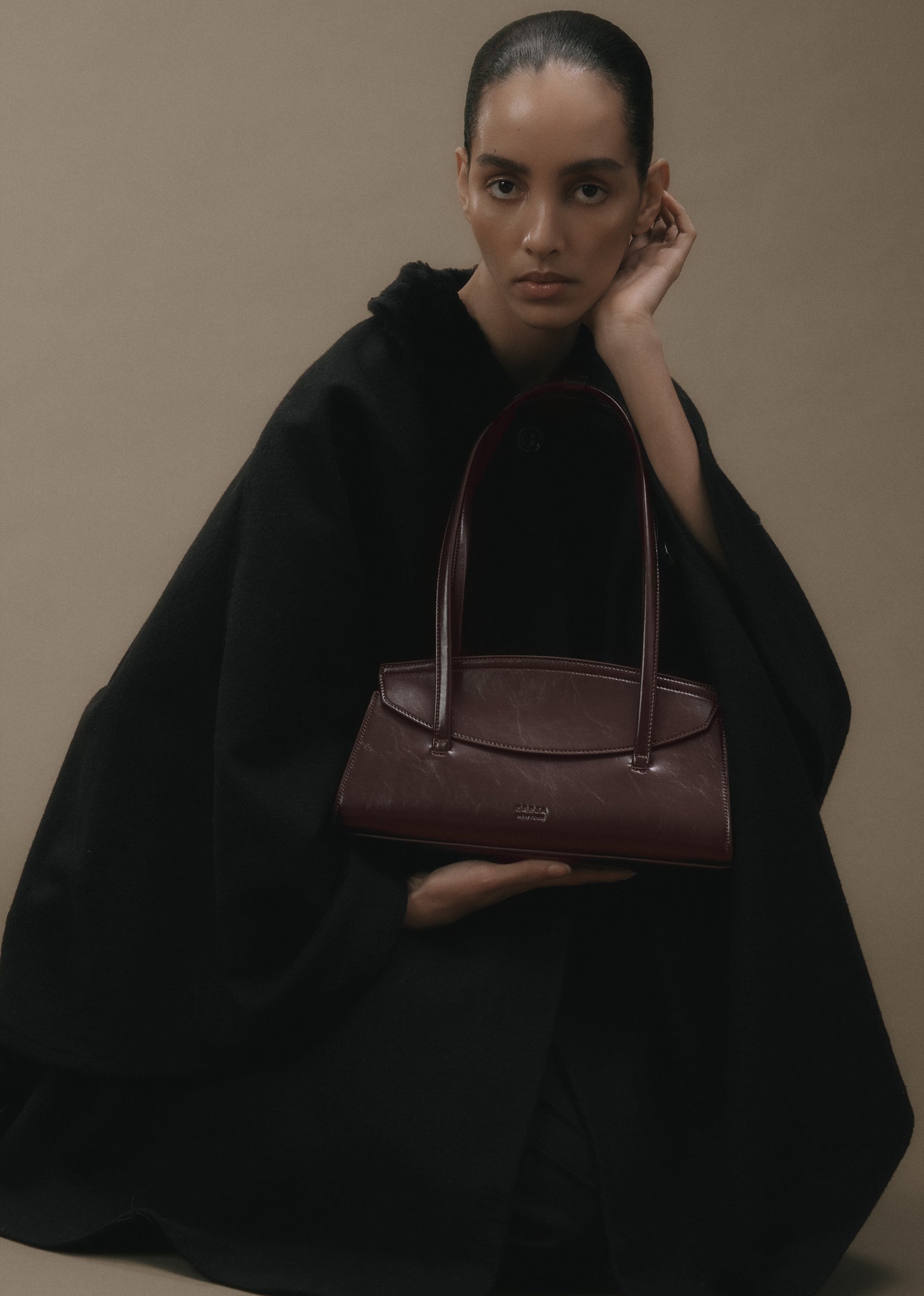 Caroline Bag Raisin Gloss