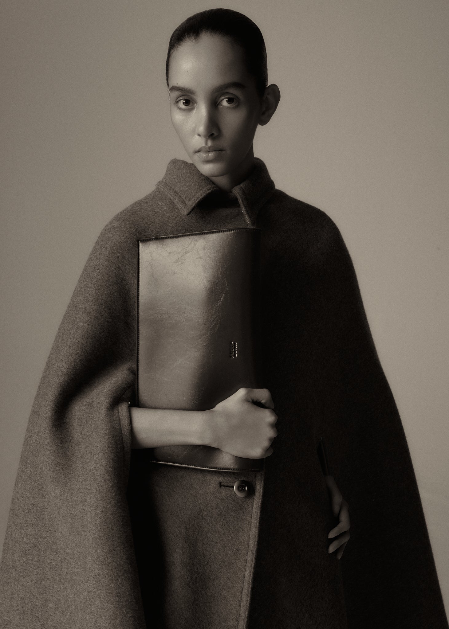 Slim Clutch Black Gloss