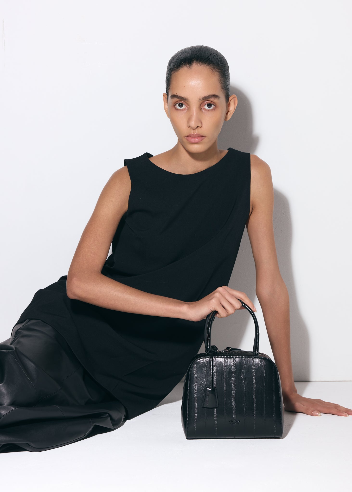 Miro Bag Black Eel