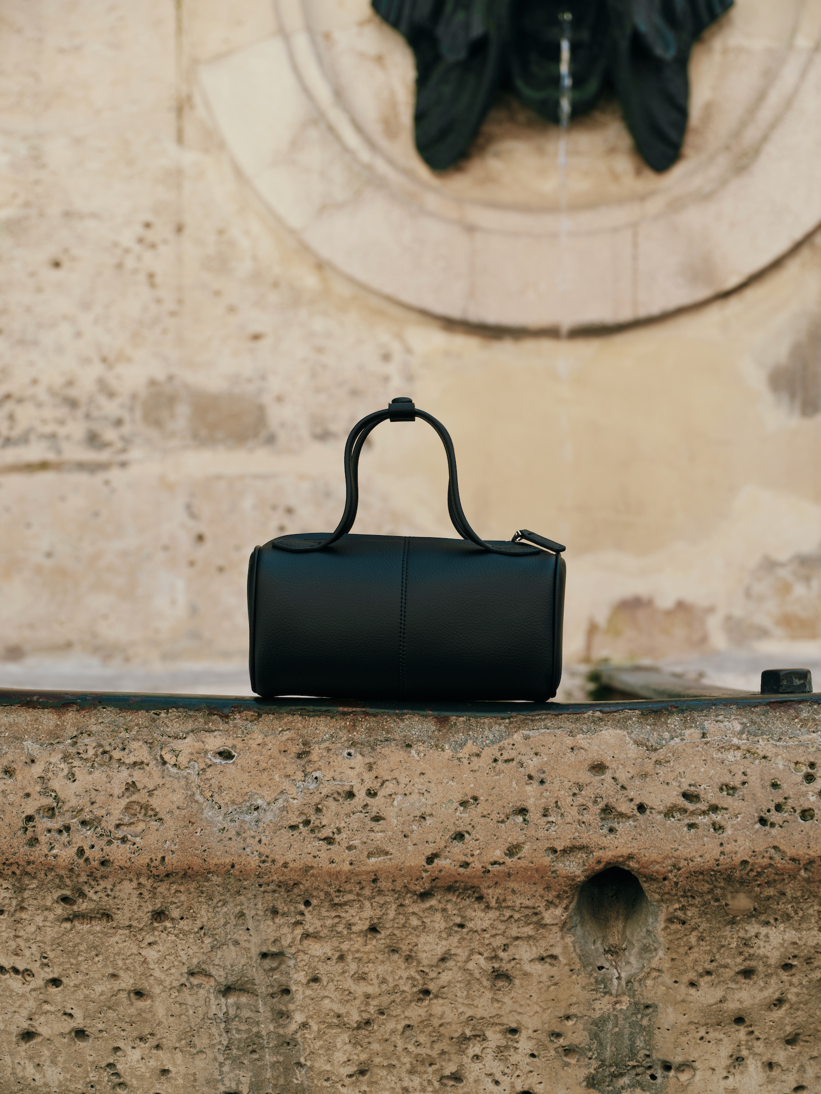 Jane bag in black - Paris campaign shoot 