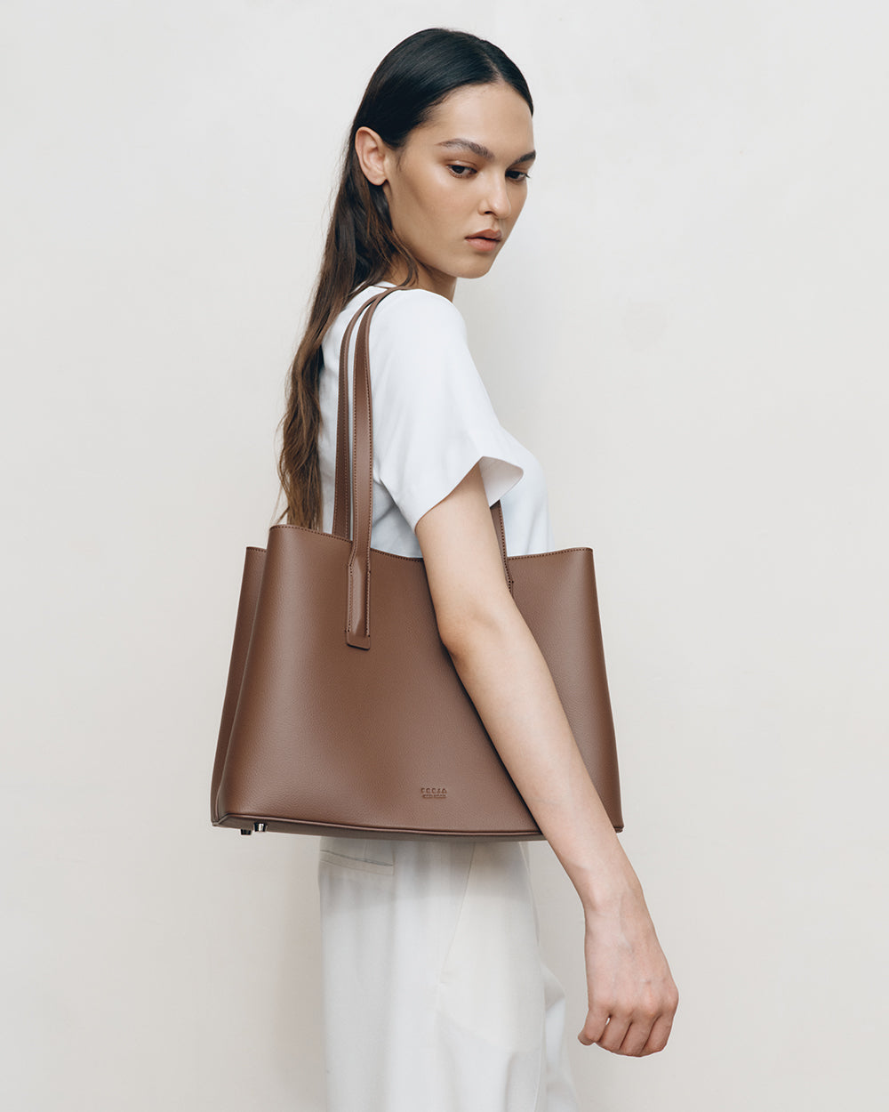 Linnea Tote Cedar