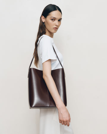 Kaia Bag Raisin Gloss