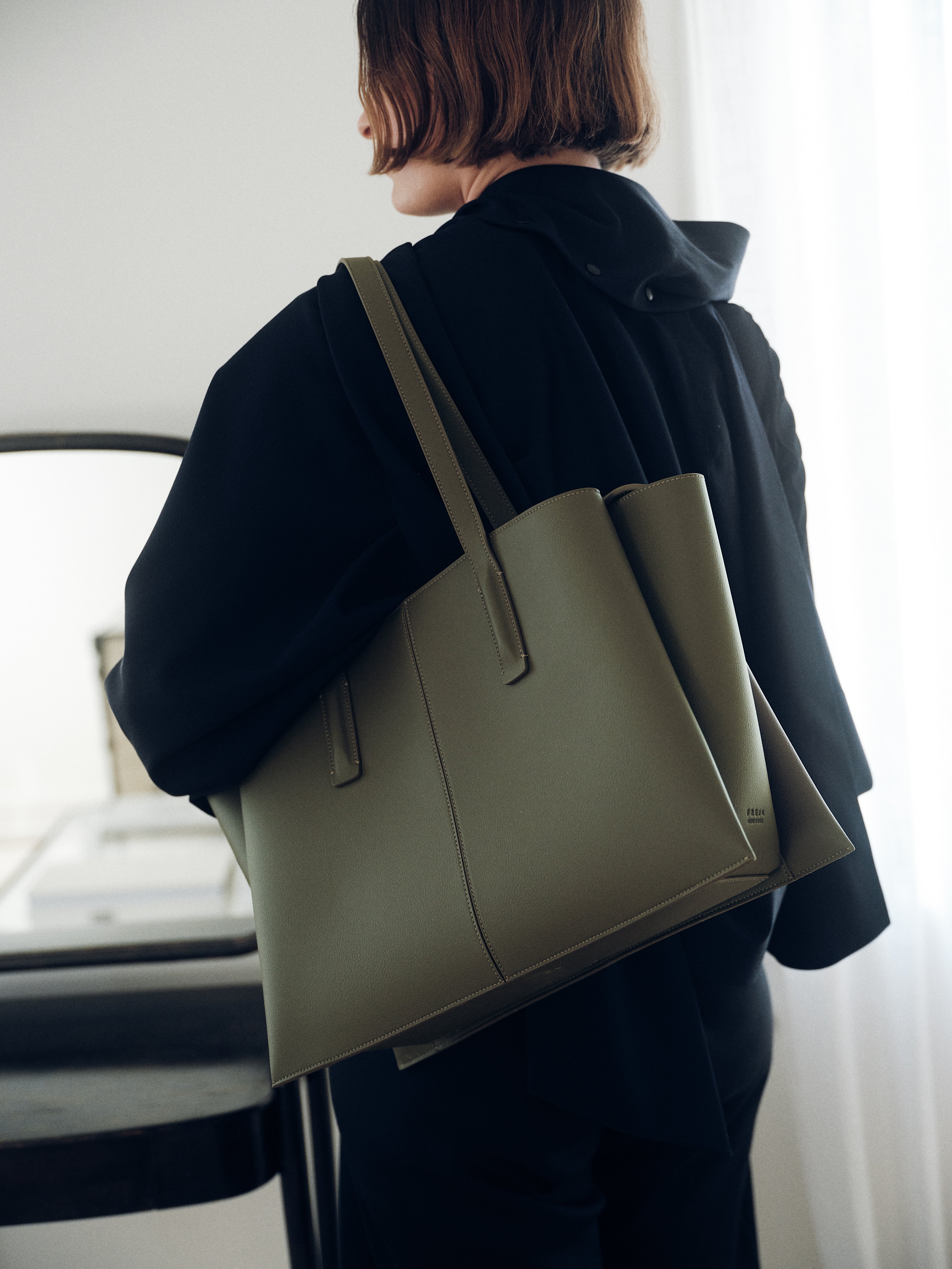 Paloma Tote Black - Luxury Vegan Work Bag