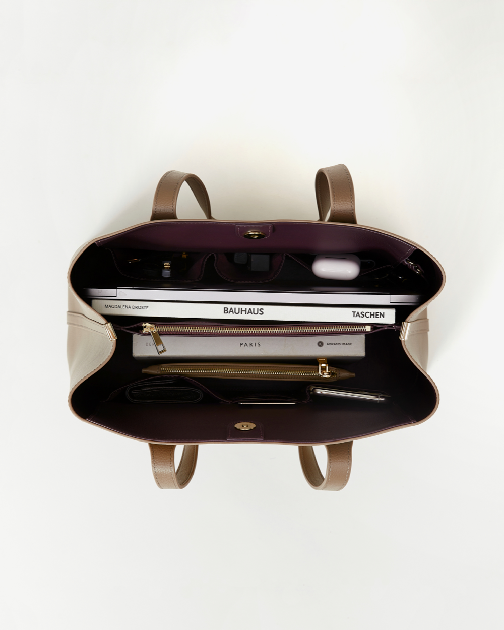 what can be fit into Freja Linnea bag sand 