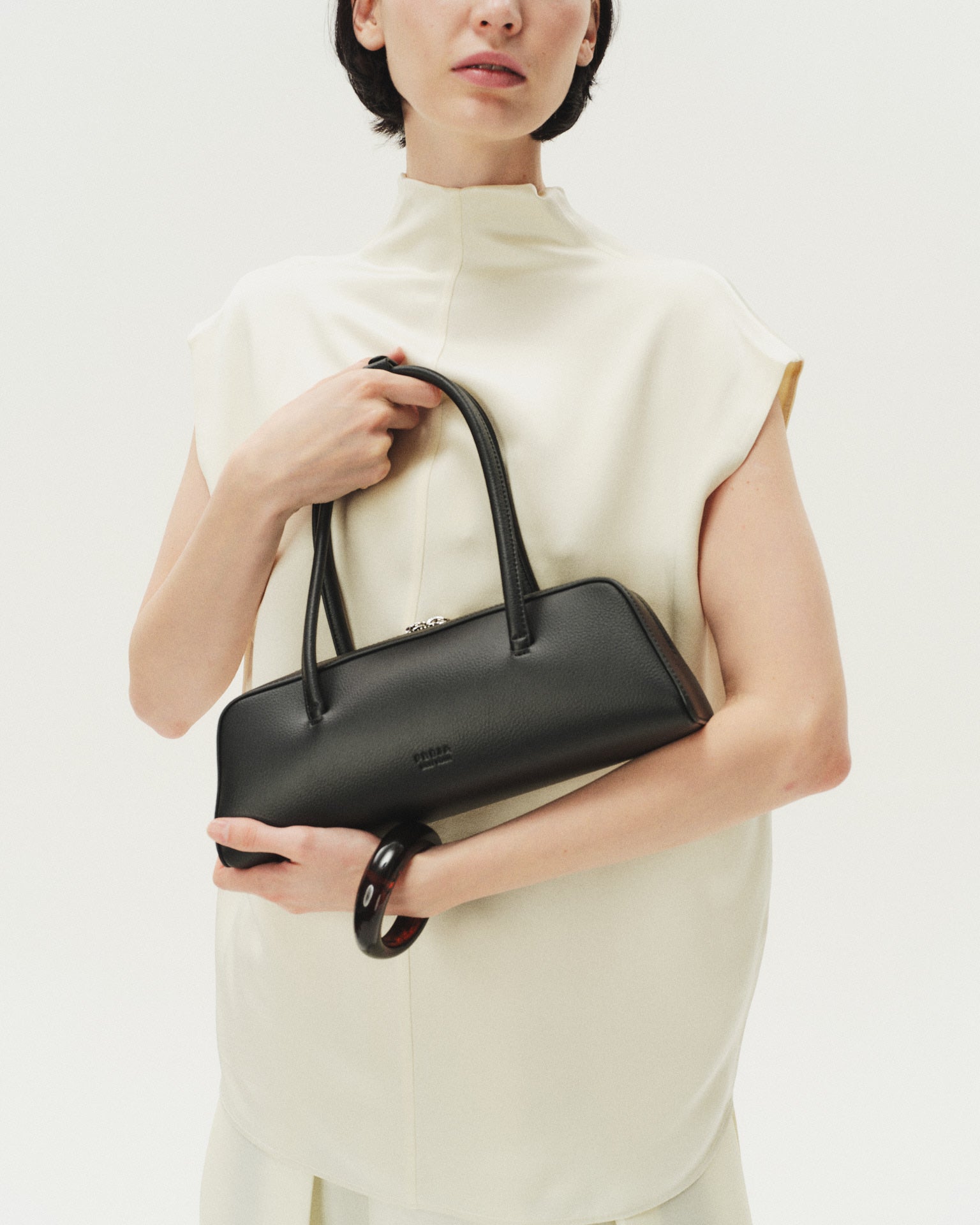 Freja New York MERCER ショルダーバッグ Freja New York MERCER ショルダーバッグ - Oat | REVOLVE