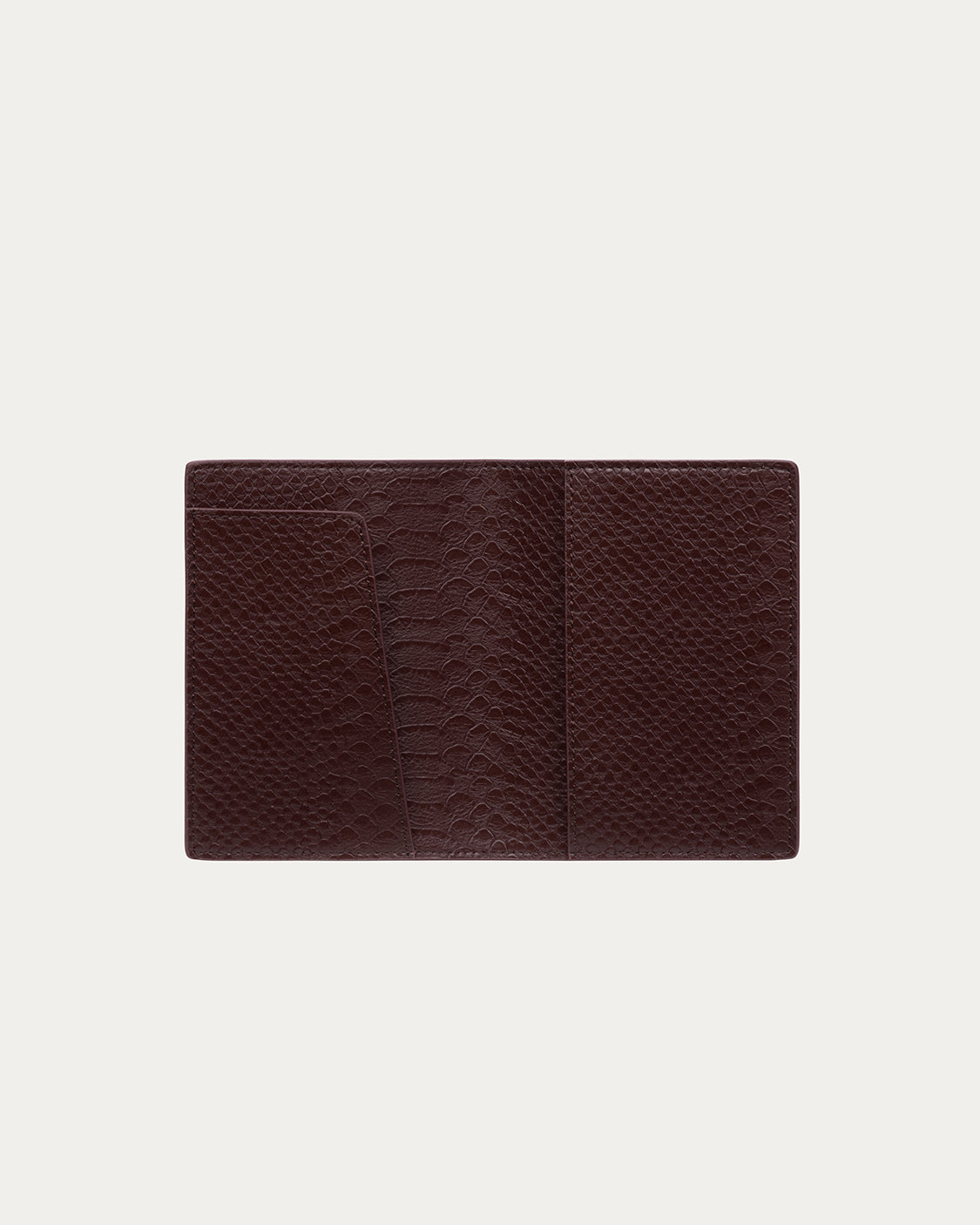 Passport Cover Berry Croc