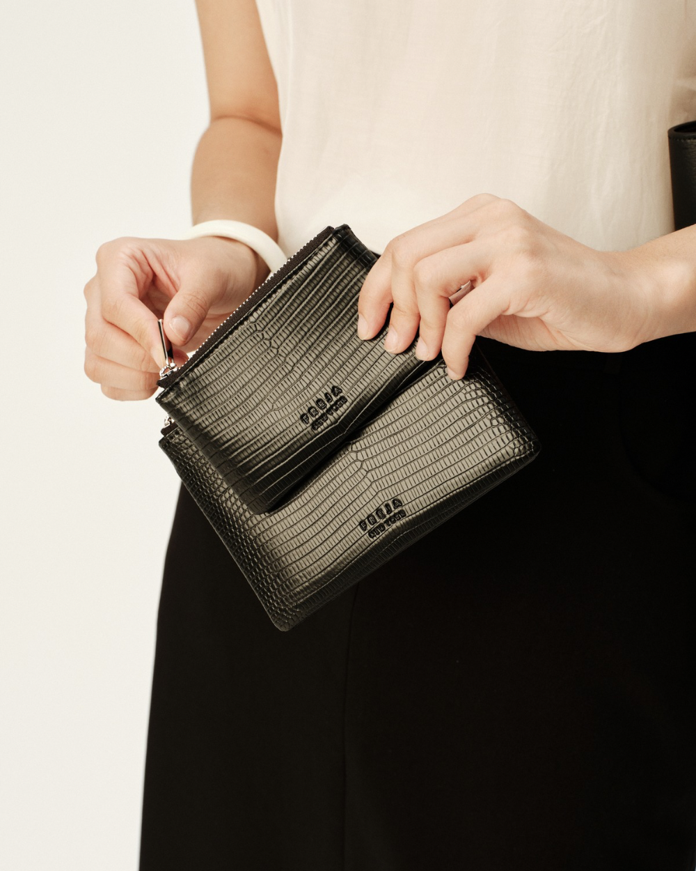 Zip Pouch 5 Black Lizard