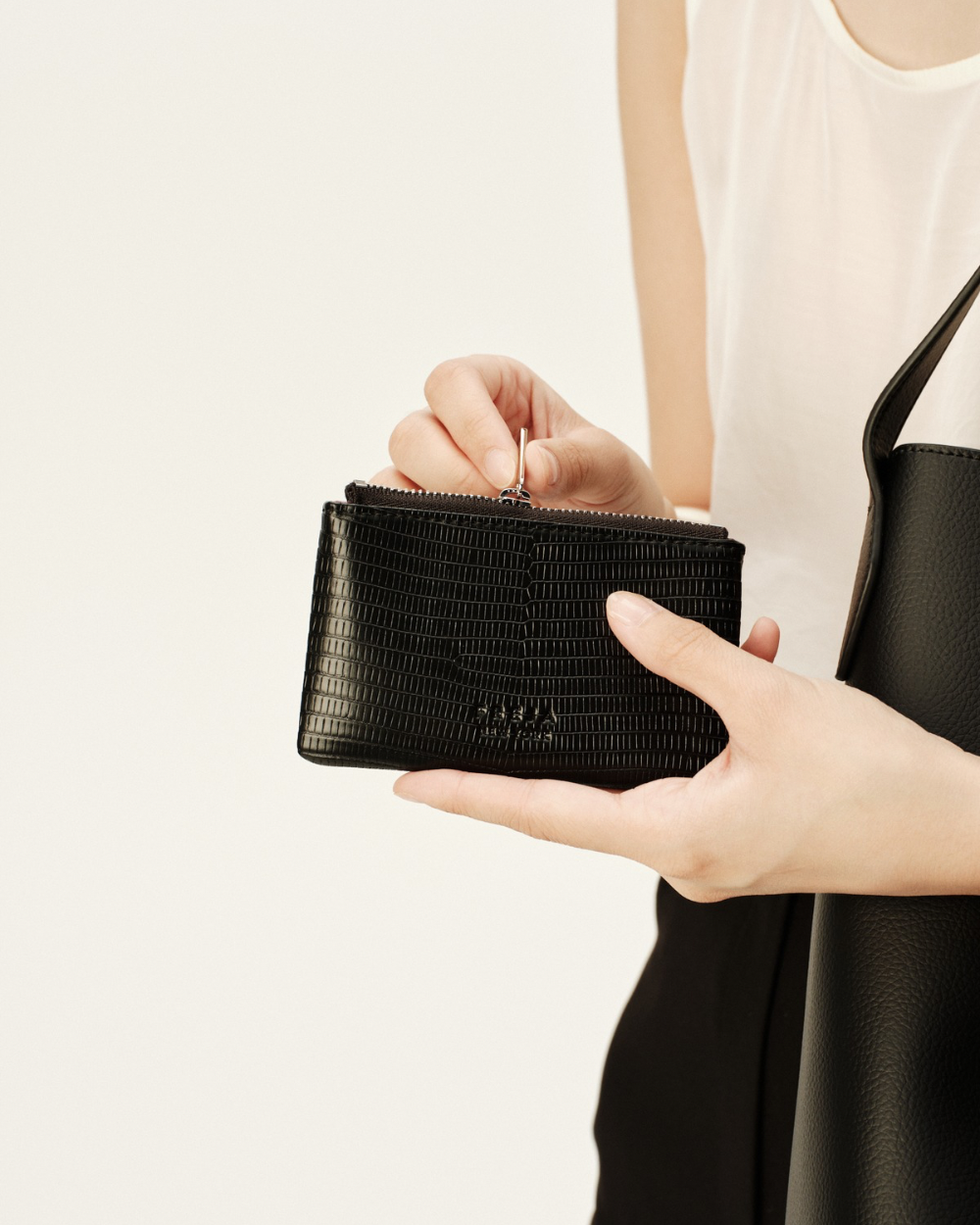 Zip Pouch 5 Black Lizard