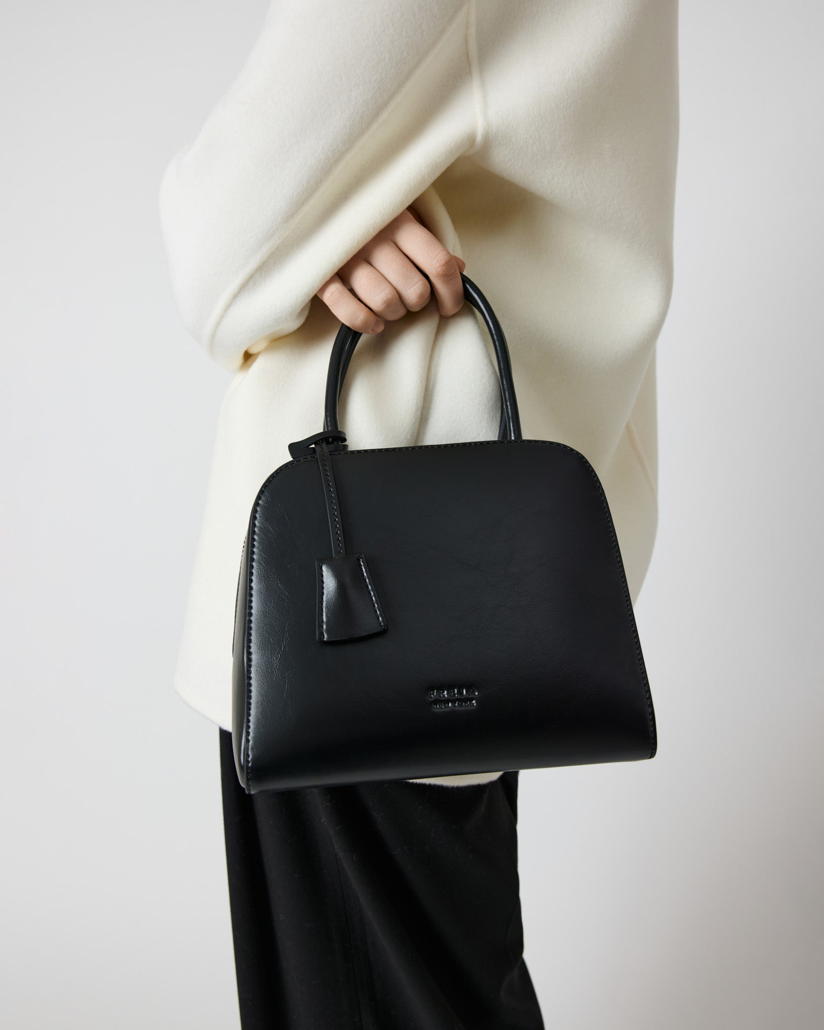 Miro Bag Black Gloss