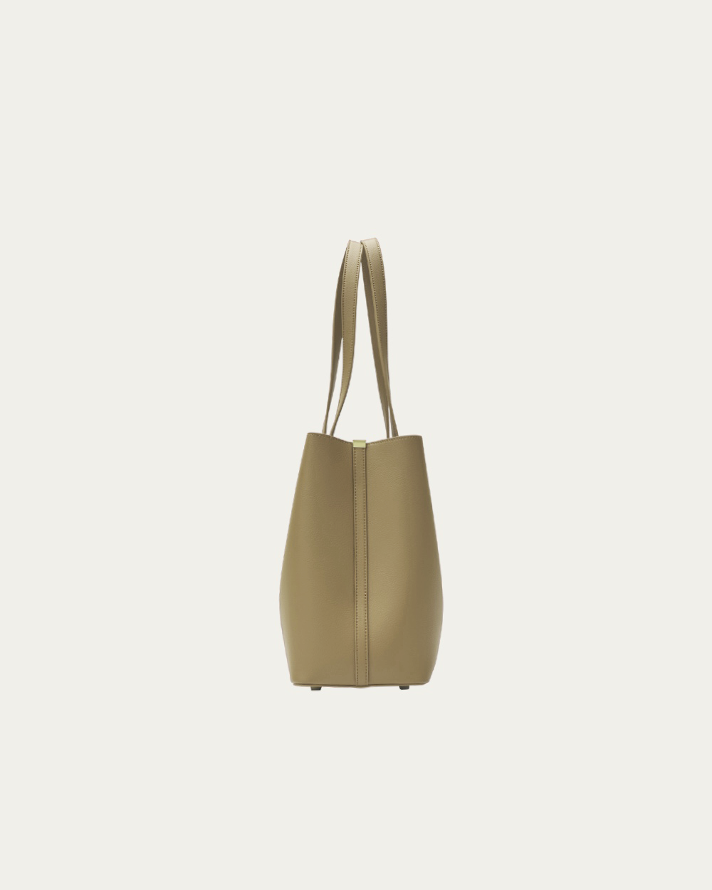 Linnea bag in sand 