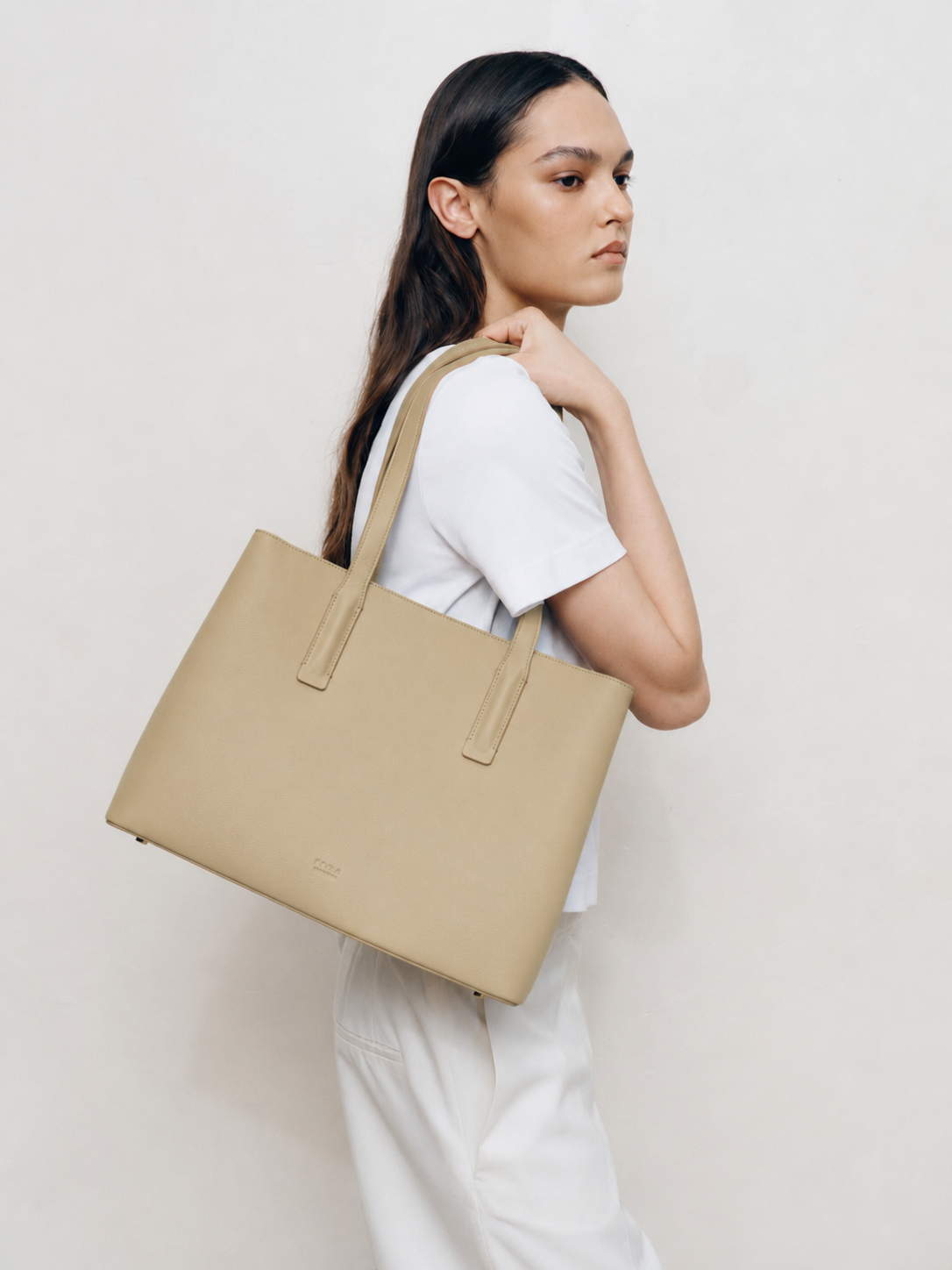 Linnea Tote Latte - Luxury Vegan Work Tote Linnea Tote Latte - Luxury Vegan Work Tote